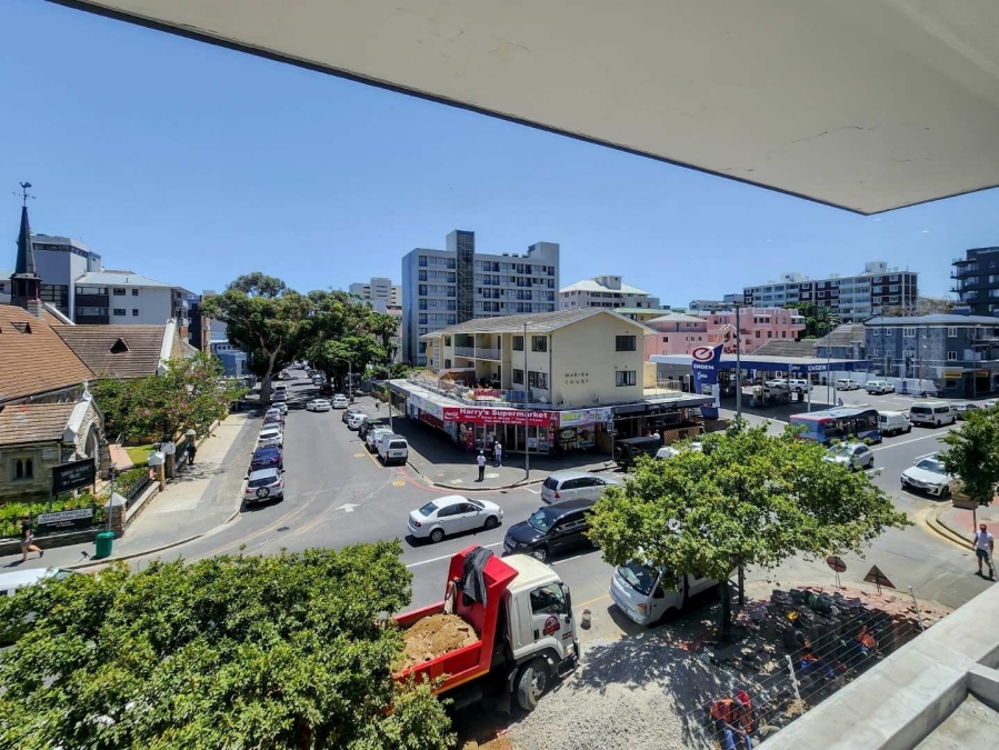 3 Bedroom Property for Sale in Sea Point Western Cape